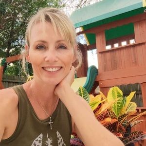 Meet your Posher, Dawn